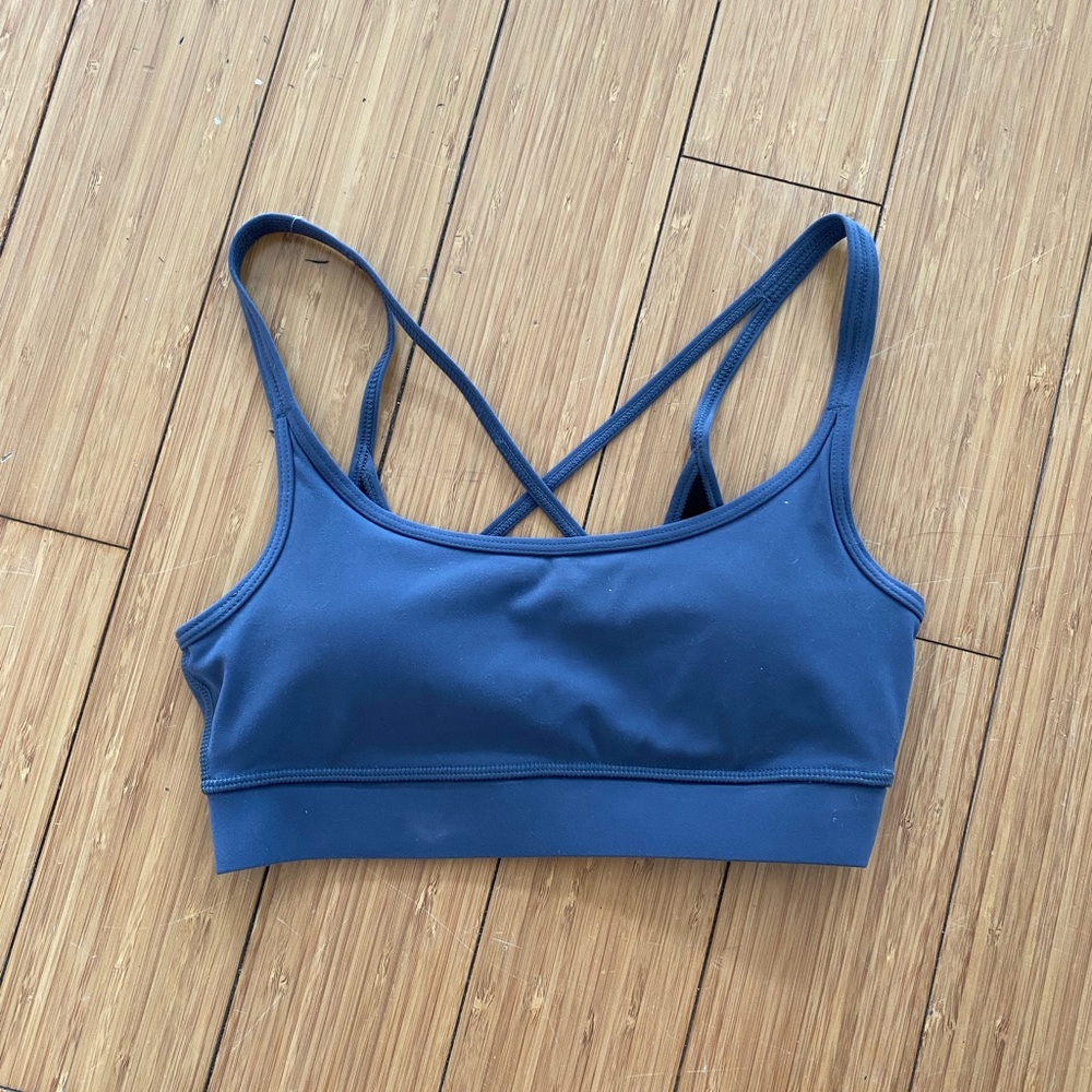 Vuori sports bra